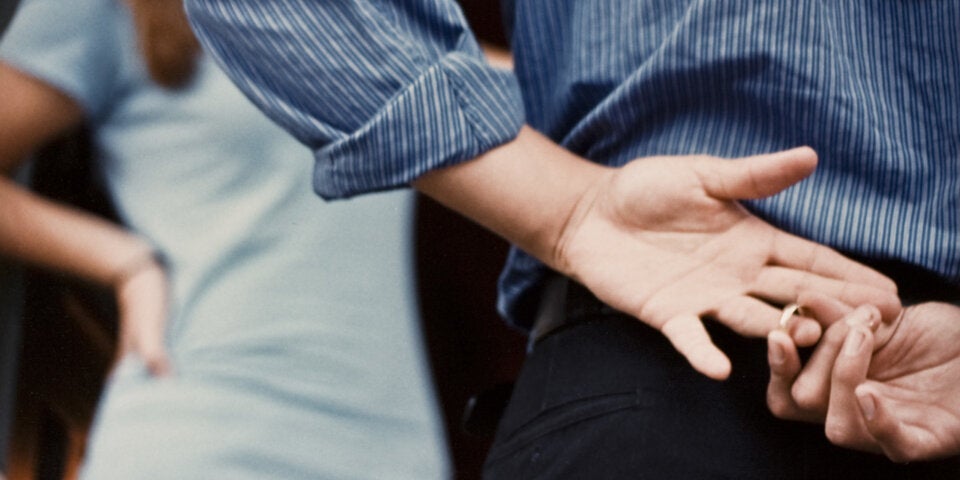 Eine Studie hat herausgefunden, dass die meisten Menschen ihren Partner an einem bestimmten Tag betrügen.