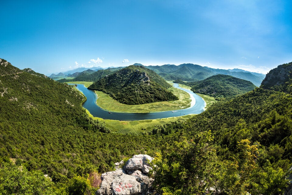 Ein beeindruckendes Naturschauspiel ist die Crnojevic-Flussschleife.