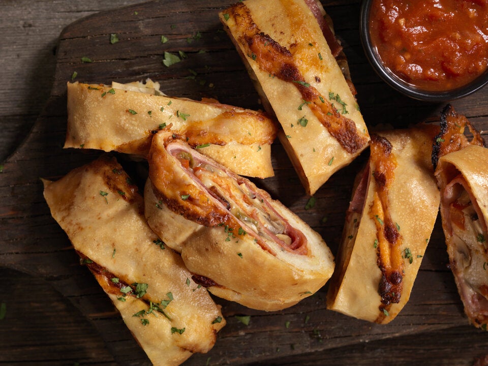Herzhaftes Strudelglück: Pikant gefüllte Strudelrezepte