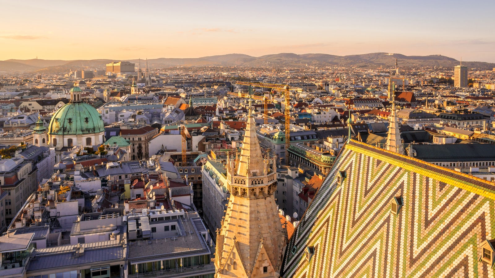 Terror-Alarm: Mullah-Netzwerke in Wien Kép