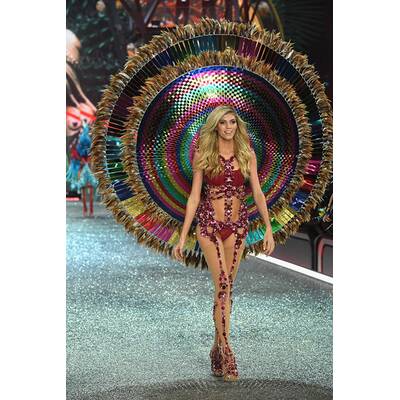 Victoria's Secret Fashion Show 2016