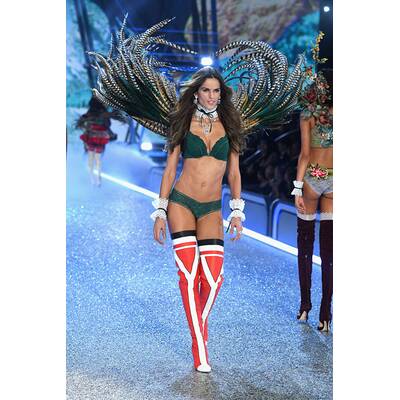 Victoria's Secret Fashion Show 2016