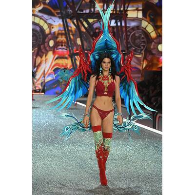 Victoria's Secret Fashion Show 2016