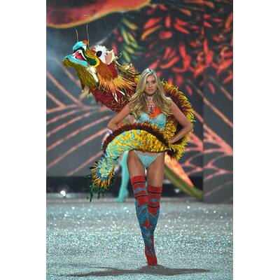 Victoria's Secret Fashion Show 2016