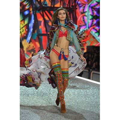 Victoria's Secret Fashion Show 2016