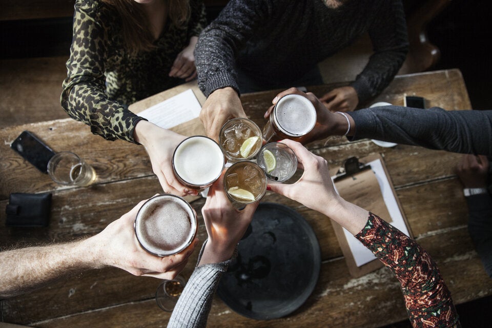 Kalorienbombe Aperol? Die beliebtesten After-Work-Drinks im Kaloriencheck