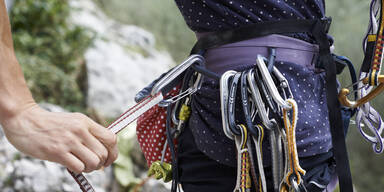 Klettern Frau Karabiner