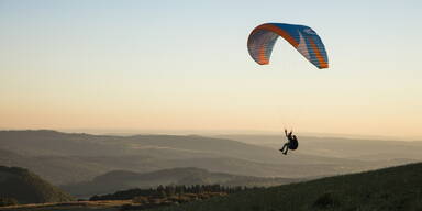 Deutscher Paragleiter (60) st&uuml;rzt in K&auml;rnten in den Tod