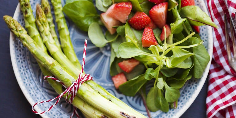 Im Mai: Diese regionalen Superfoods müssen jetzt in Ihren Einkaufskorb