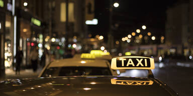 Betrunkener Syrer klaute Taxi und wollte abhauen – Festnahme