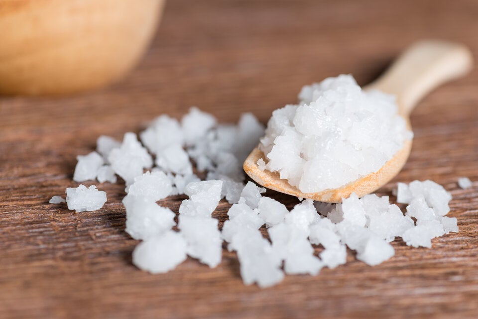 Lifehack: Darum sollten Sie Ihre Zimmerpflanzen mit Salzwasser gießen