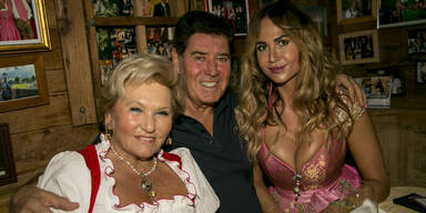 Rosi Schipflinger mit Jack White und seiner Ex Raffaela