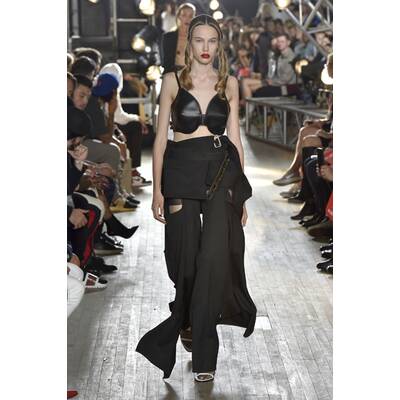 Taschen bei Helmut Lang - Spring/Summer 2018