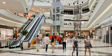 Streit eskaliert: Schüsse in Einkaufszentrum