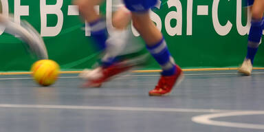 Hallenfußball