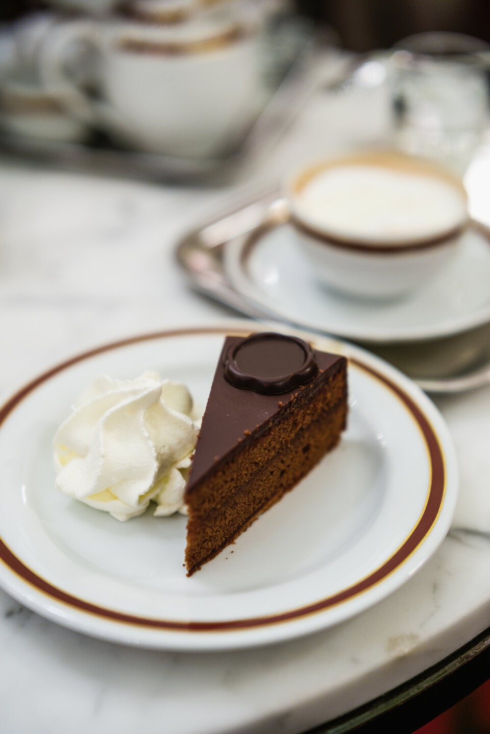Sacher Torte zählt zu den 10 besten Schokokuchen der Welt!
