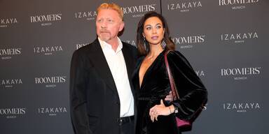 Nach f&uuml;nf Jahren Trennung sind Lilly Becker und Boris Becker nun offiziell geschieden. Lilly Becker soll einen Privatdetektiv auf ihren Ex-Mann angesetzt haben.&nbsp;
