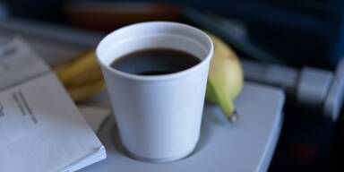 Laut Studie: In diesen Airlines sollten Sie besser keinen Kaffee trinken