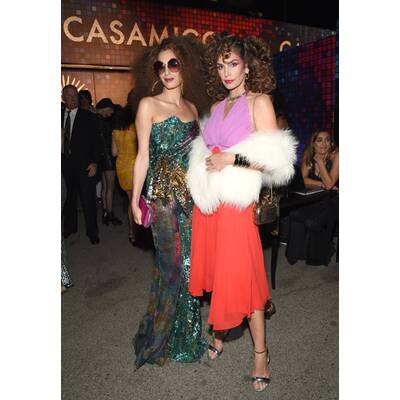 Cindy Crawford und Amal Clooney feiern Halloween