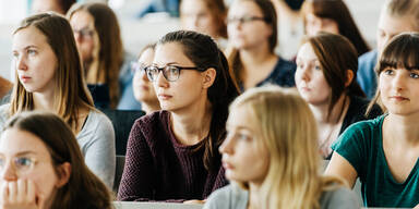 Deutsche Politik will die Regelblutung enttabuisieren