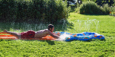 Diese Wasserrutsche sorgt gerade f&uuml;r Sommer-Hype auf Amazon!
