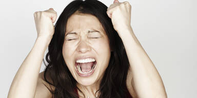 Frau w&uuml;tend Wut Schrei Ausraster