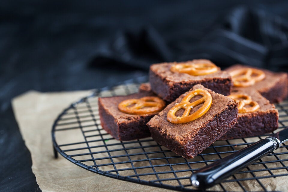 Einfach und saftig: Brownies und Blondies zum Nachbacken