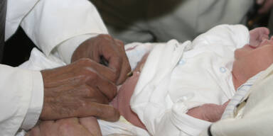 Baby bekam vor Beschneidung Medikamenten&uuml;berdosis