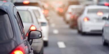 Kopie von Verkehrstau auf Autobahn