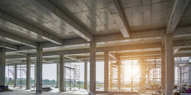 Baustellen-Drama: Riesiges Beton-Element erschl&auml;gt Arbeiter