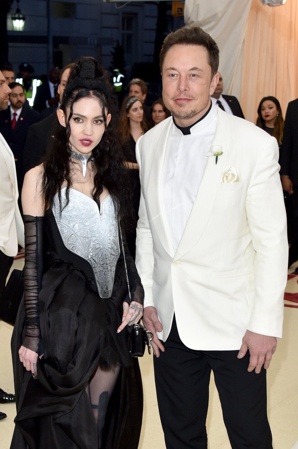 Elon Musk und Grimes besuchen die „Heavenly Bodies: Fashion & The Catholic Imagination“-Gala des Costume Institute im Metropolitan Museum of Art in New York City, 2018.
