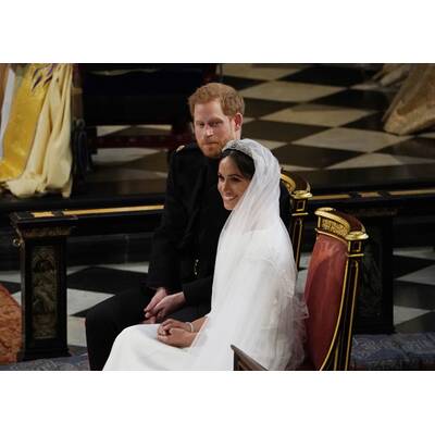 Meghan & Harry im Jaguar