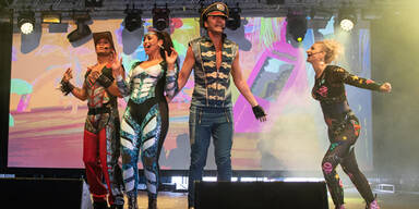 Vengaboys treten mit Ibiza-Song bei Demo auf