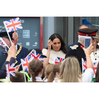 Queen Elizabeth & Meghan Marke 