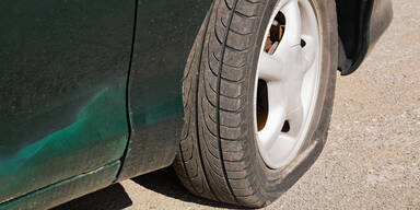 Autoreifen platt