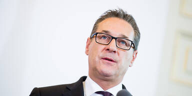 Wird Strache Bezirksrat?