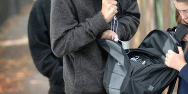 Jugendlicher Raub ausgeraubt