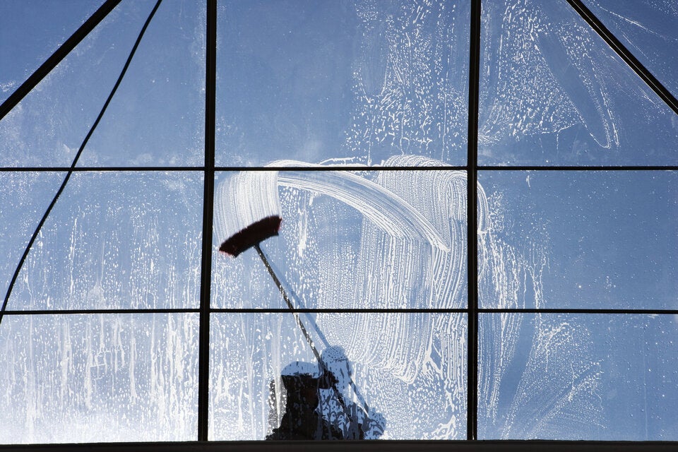 Wetterumschwung: DIESE Stellen in der Wohnung sollten Sie jetzt unbedingt putzen – außer...