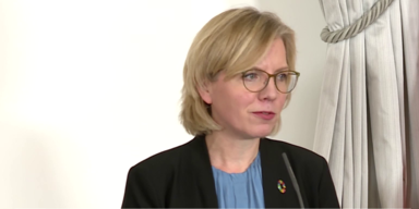 Gewessler: "Tempo 100 auf Autobahnen w&auml;re absolut sinnvoll"