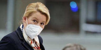 Deutsche Familienministerin tritt nach Plagiatsvorw&uuml;rfen zur&uuml;ck