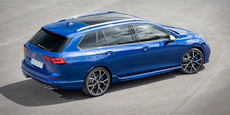 VW greift mit dem neuen Golf R Variant an