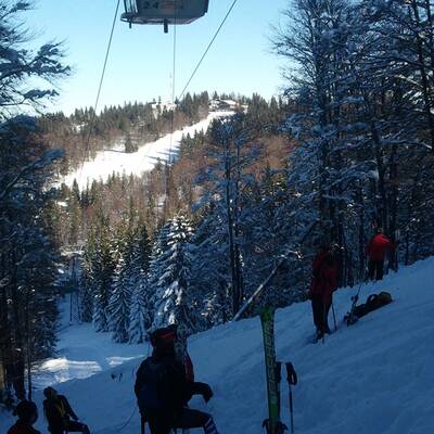Skifahrer aus Gondel gerettet