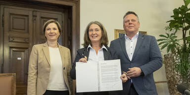 Dunkelrot-gr&uuml;n-rote Koalition in Graz steht