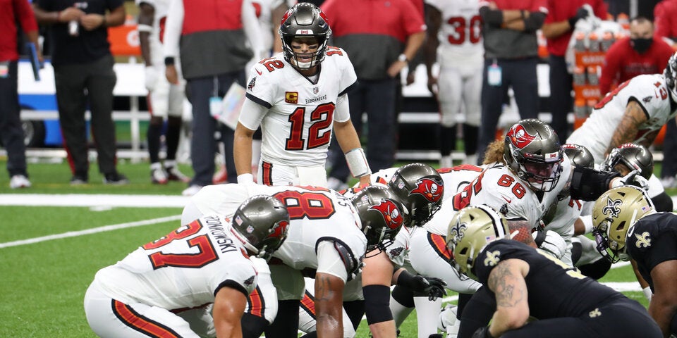 Brady gewinnt Duell der Star-Quarterbacks