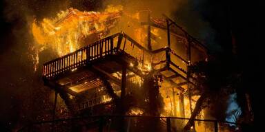 Ferienh&uuml;tte brannte komplett ab.