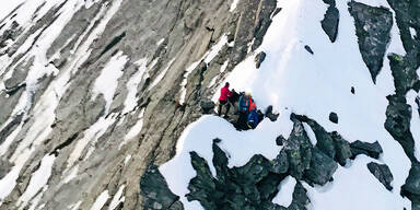 Turnschuh-Studenten aus Bergnot gerettet