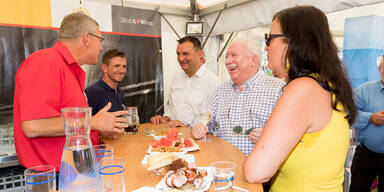 Letztes Donauinselfest f&uuml;r H&auml;upl beginnt mit Spritzer