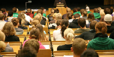 Farce um Pr&uuml;fung an der Uni Salzburg