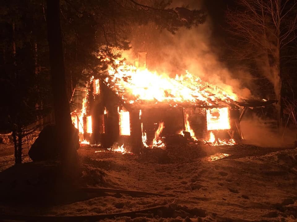 Jagdhütte im Mostviertel stand in Flammen