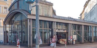 U-Bahn-Station H&uuml;tteldorfer STra&szlig;e